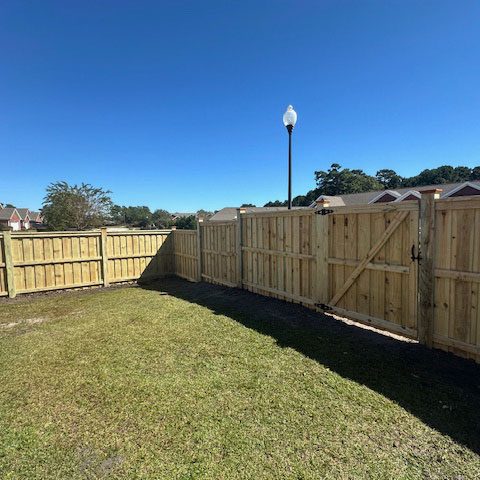 6 ft Board on Board w Cap and Trim