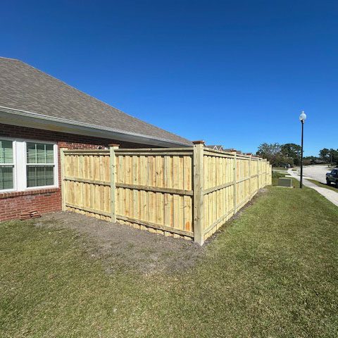 6Ft Board on Board w Cap and Trim- upgraded posts