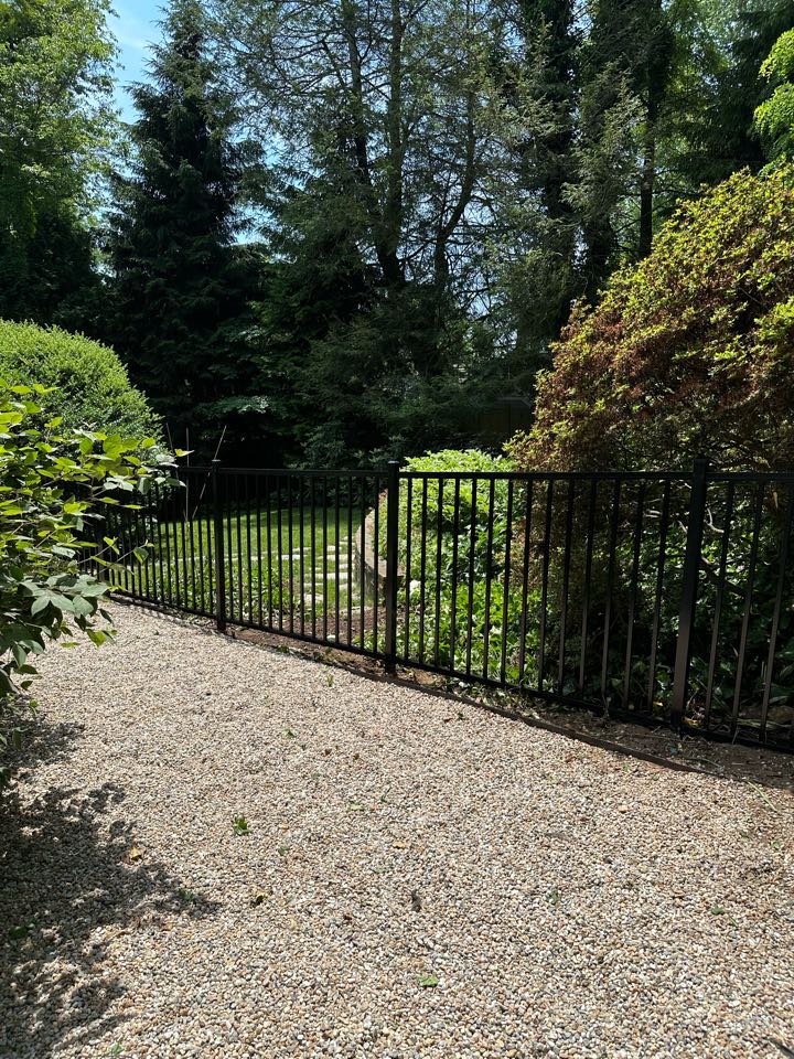 Another 100% satisfied customer! This time with a beautiful new aluminum fence in Old Greenwich to enclose a garden and protect the family’s dogs!