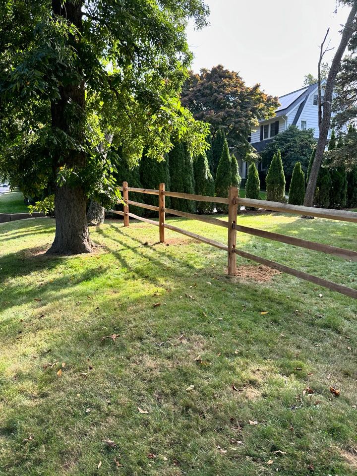 This week, a rustic but beautiful split rail fence in Stamford. Split rail fences date back to Colonial times, when they were used to designate property lines and to protect farm animals. But even today, they can provide the perfect decorative touch and, in this case really elevated the look of our most recent customers’ property.