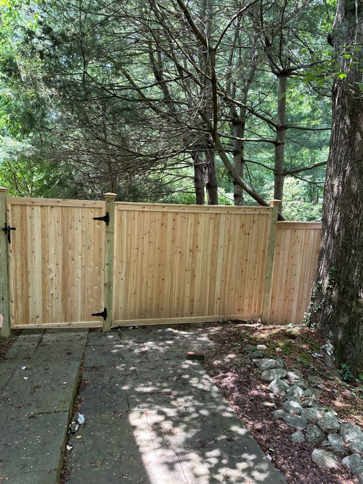 Another day, another happy customer! We had the privilege of installing this beautiful cedar fence in Stamford last week. This look is a classic New England look and, for good reason, is one of our most popular. 