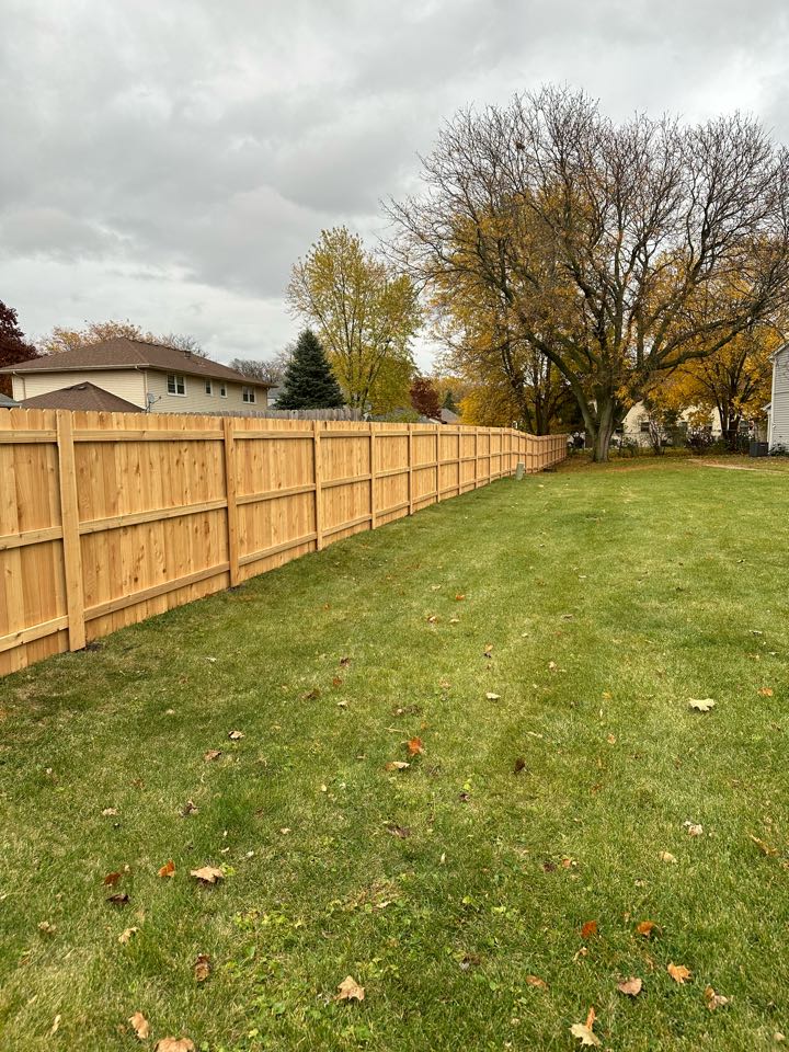 We worked with the HOA of a townhome subdivision on their new fence. We installed nearly 2,300 feet of 6’ tall western red cedar fence with metal postmaster posts. They have been trying to get this work done for 5 years and finally settled on using Top Rail Fence. The fence looks amazing and the HOA and tenants are very happy with the new fence. 