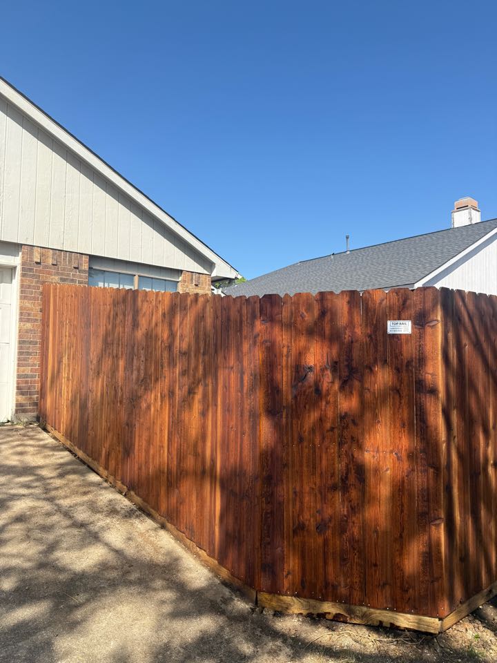 Top Rail fence just wrapped up a 6 foot tall cedar stained privacy fence in Grand Prairie, Texas. Check out these amazing results!