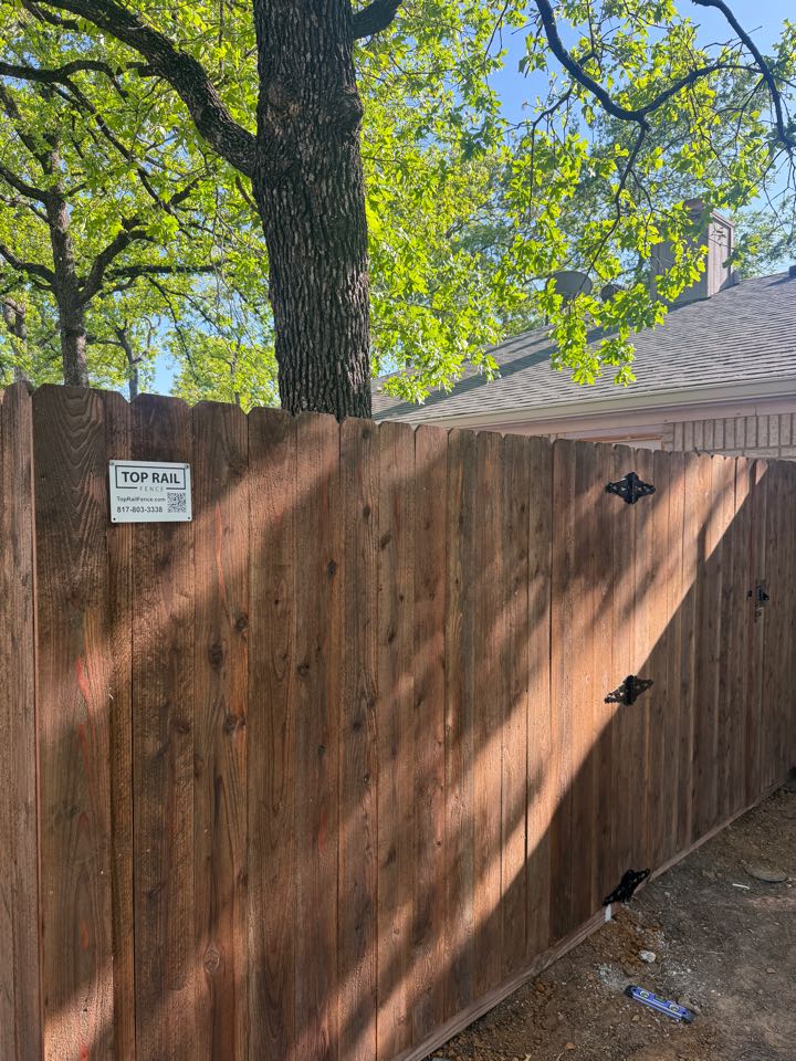 Just wrapped up a beautiful Post Master Post Privacy stained cedar fence installation in Mansfield - it's looking fantastic! The premium cedar boards have taken the stain beautifully, highlighting the natural wood grain while providing excellent weather protection against our Texas heat. The steel Post Master posts ensure this privacy fence will stand the test of time for years to come, and your neighbors are already noticing the upgraded curb appeal!​​​​​​​​​​​​​​​​