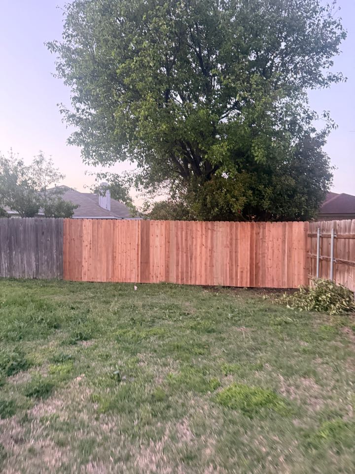 Top Rail fence just wrapped up a beautiful 6 foot tall side-by-side cedar privacy fence in Arlington TX. If you’re looking for a way to secure your backyard, protect loved ones or give your backyard a fresh look message Top Rail Fence at 817-803-3338 for a free on-site estimate and we will take it from there!