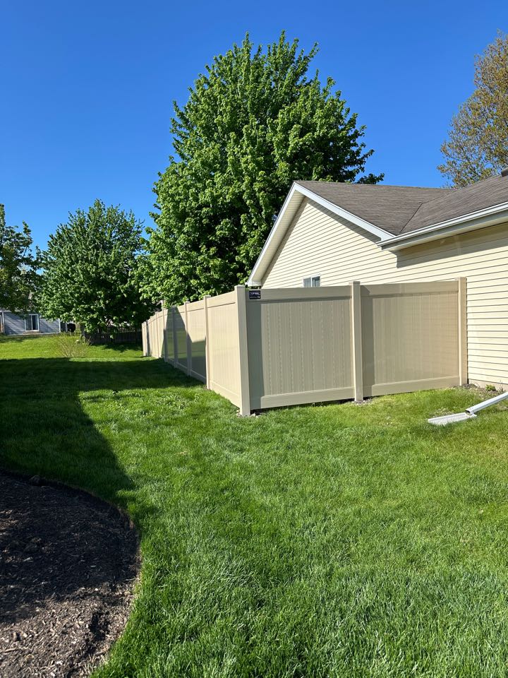 Customer in Aurora wanted to replace their old chain link fence. They chose a tan vinyl privacy. They are very happy with the fence, especially the quality of the product. 