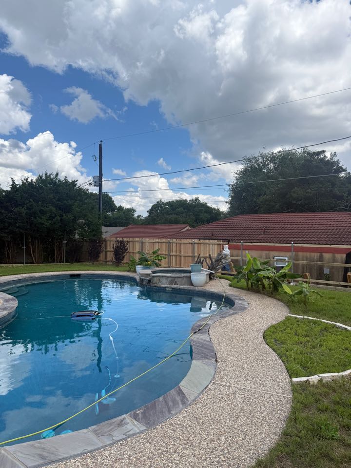 Top Rail Fence is working on a 6 foot tall privacy cedar backyard wood fence in Arlington TX. This homeowner enjoyed the natural look of cedar and decided not to stain their fence. Check out our progress so far!