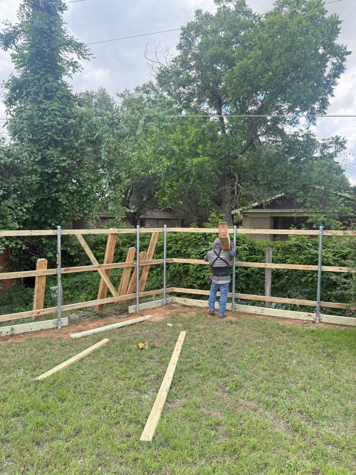 Top Rail Fence is working on a 6 foot tall privacy cedar backyard wood fence in Arlington TX. This homeowner enjoyed the natural look of cedar and decided not to stain their fence. Check out our progress so far!