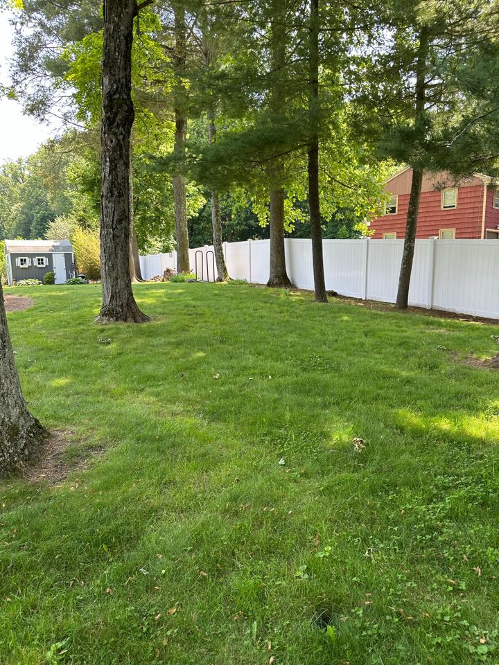 Just finished a beautiful new project in Norwalk! A white vinyl scalloped picket fence in the front and side yards, with a white vinyl privacy in the back! Complements the property perfectly and our customer is thrilled!