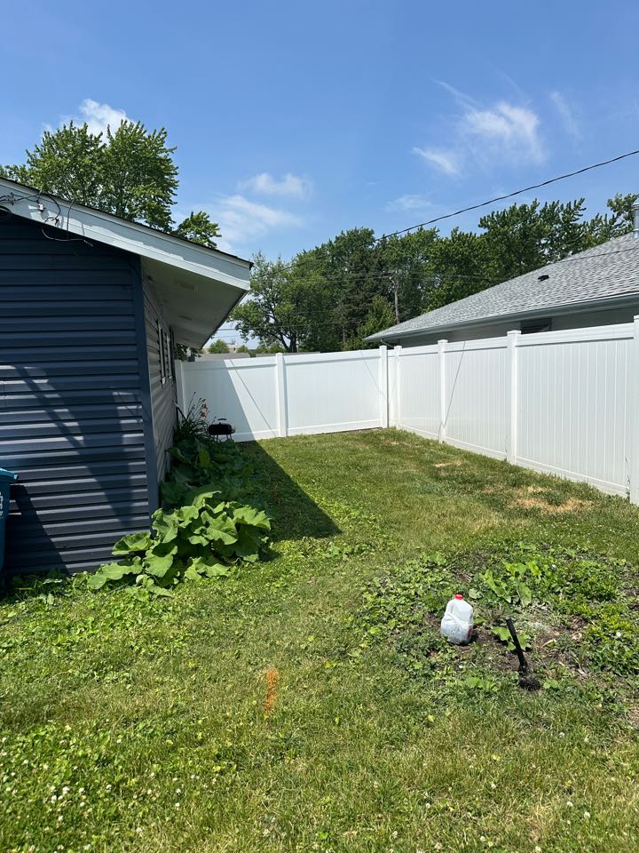Customer in Aurora were needing a fence for their rental properties. They chose a white vinyl privacy. 