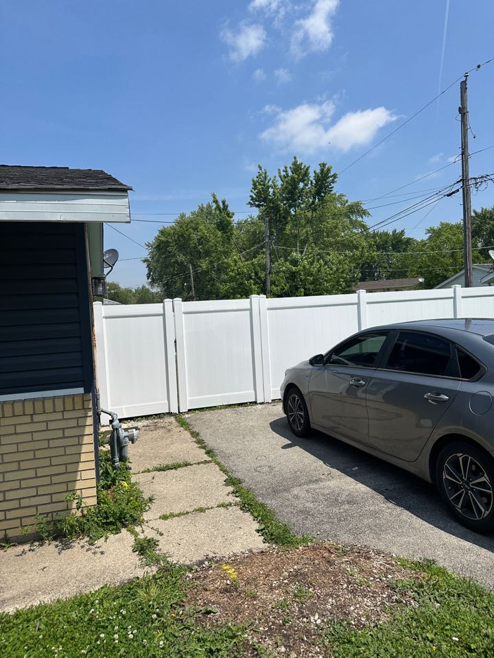 Customer in Aurora were needing a fence for their rental properties. They chose a white vinyl privacy. 