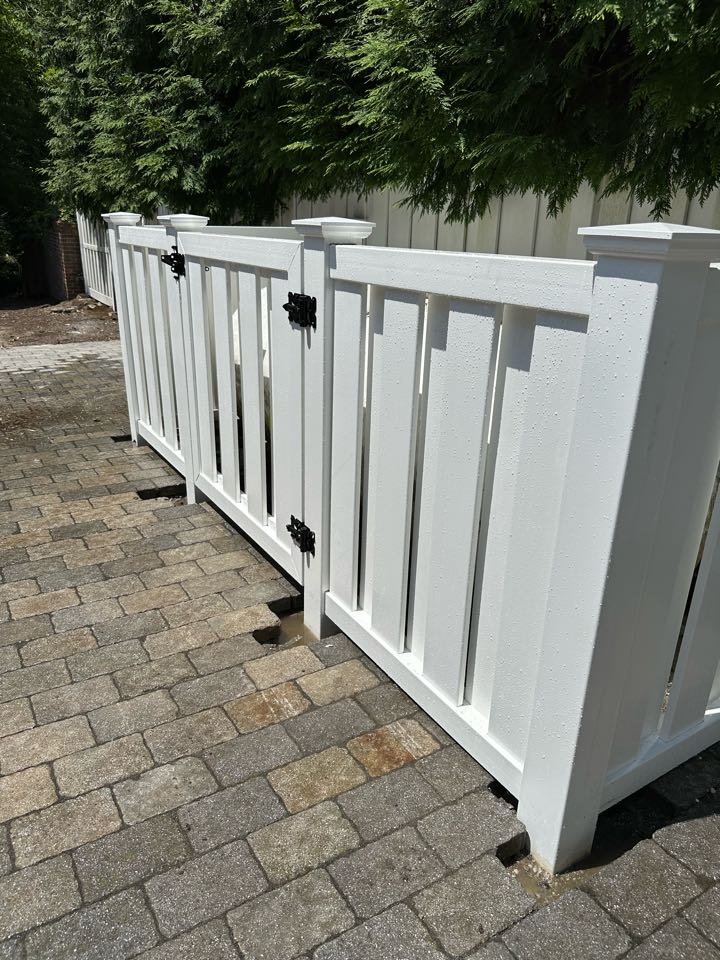 Finished a really nice vinyl shadowbox fence in Norwalk (Rowayton), at a beautiful property right on Long Island Sound!