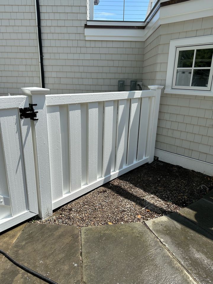 Finished a really nice vinyl shadowbox fence in Norwalk (Rowayton), at a beautiful property right on Long Island Sound!