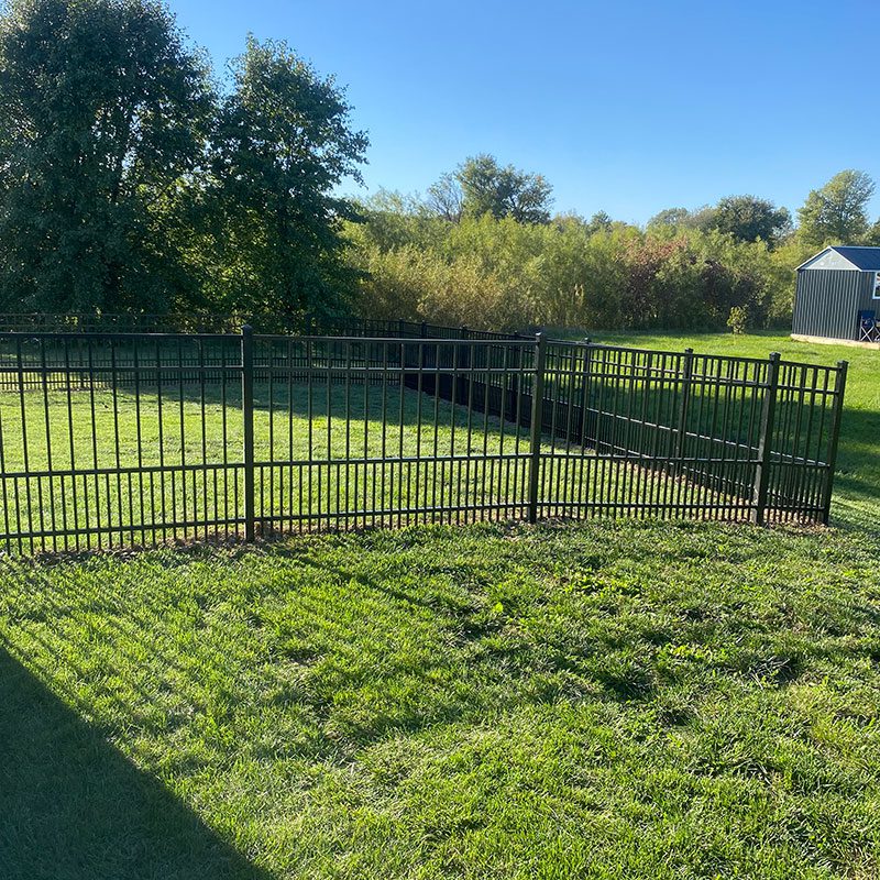 backyard aluminium metal fence in north indinapolis