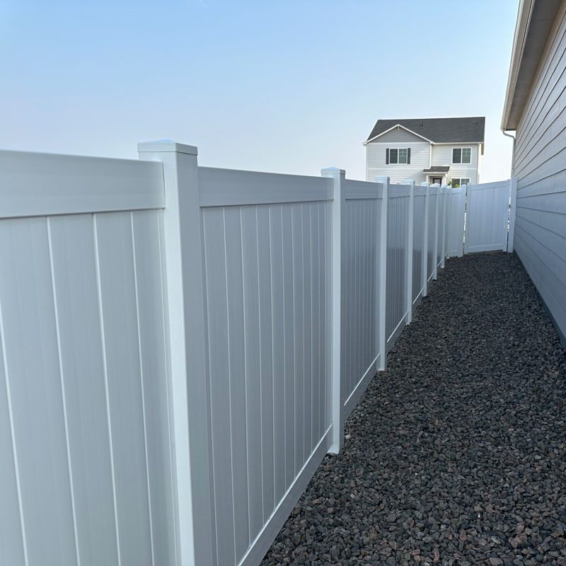 white vinyl privacy fence in denver